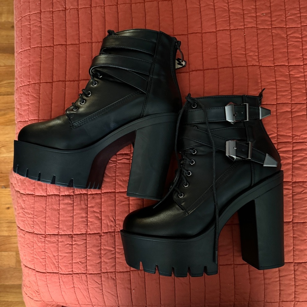 Platform boots - Picture 2 of 6